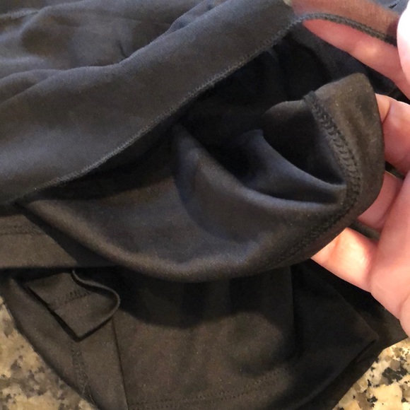 Sleeveless blouse - Picture 7 of 8